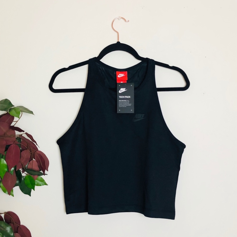 *SOLD* Nike Cropped Sleeveless Top